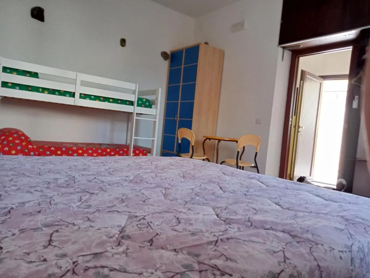 B&B Pinna Gialla Furnari