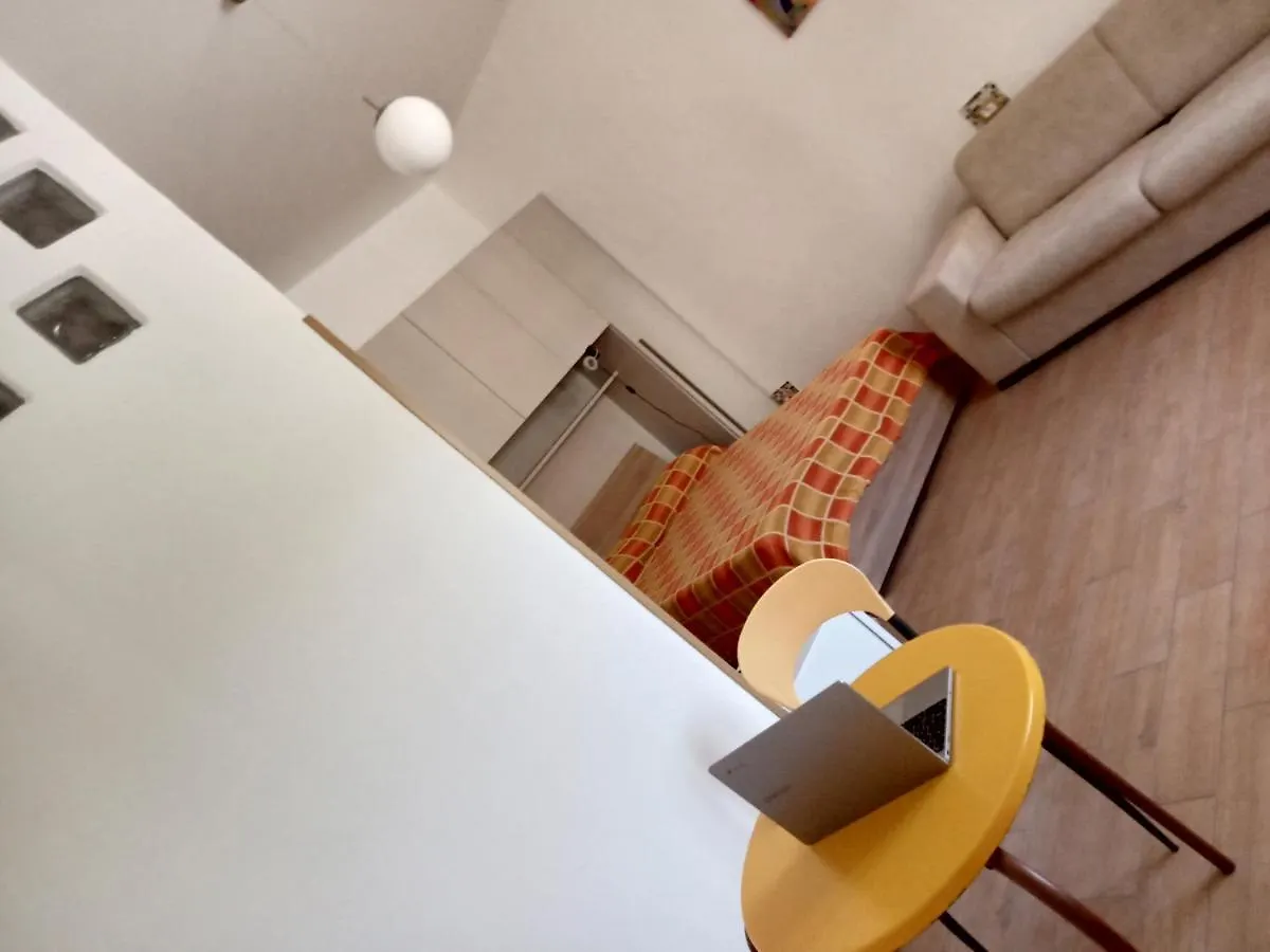 B&B Pinna Gialla Furnari 0*,